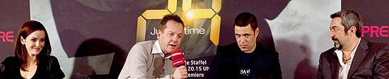 "24" Annie Wersching. Kiefer Sutherland, Carlos Bernard und Regisseur Jon Cassar bei der Premiere Pressekonferenz zur 7. Staffel von "24" am 20.01.2009  in München (Premiere Fernsehen/ Fabian Helmich)